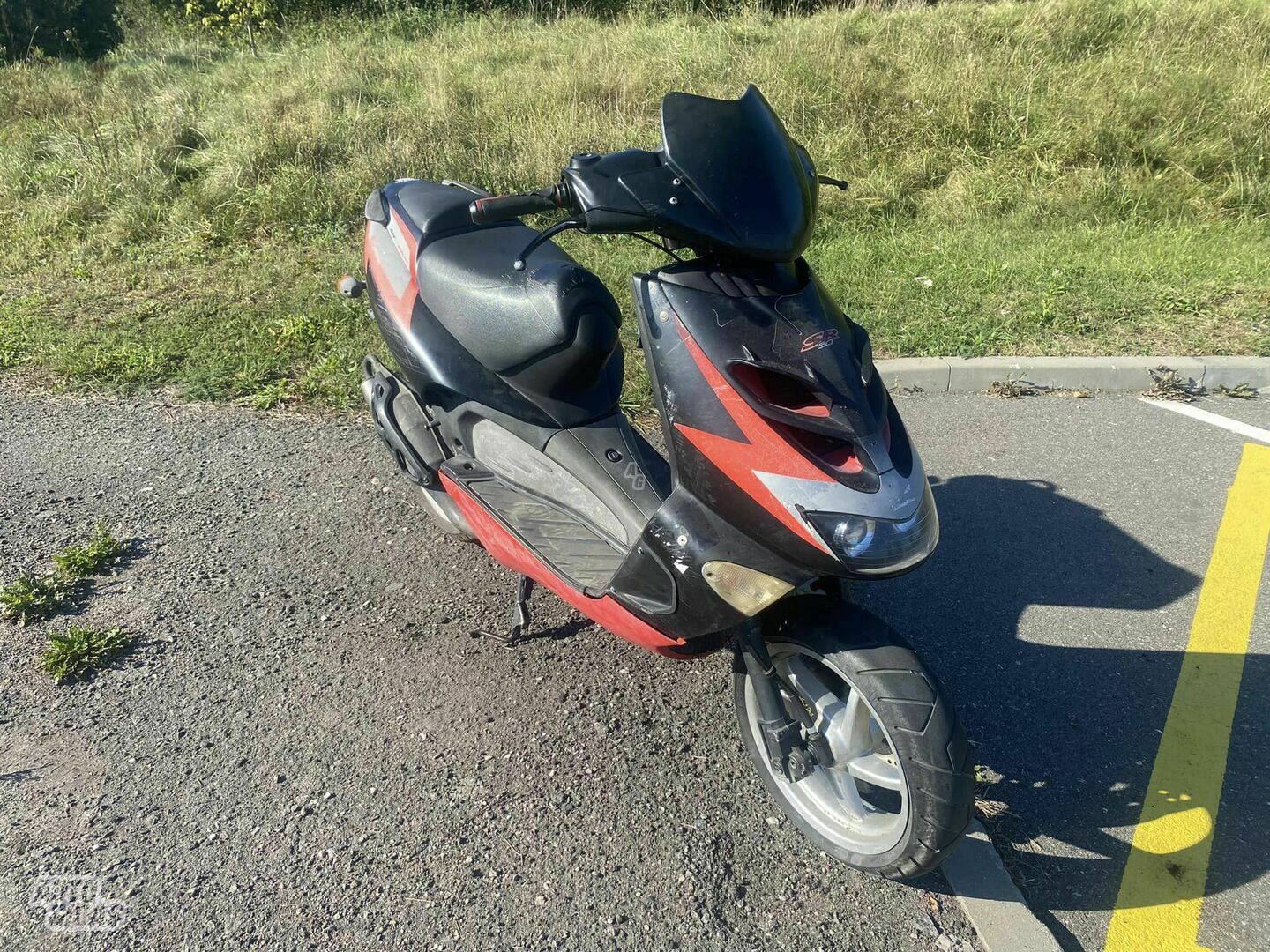 Aprilia SR 2001 y Scooter / moped