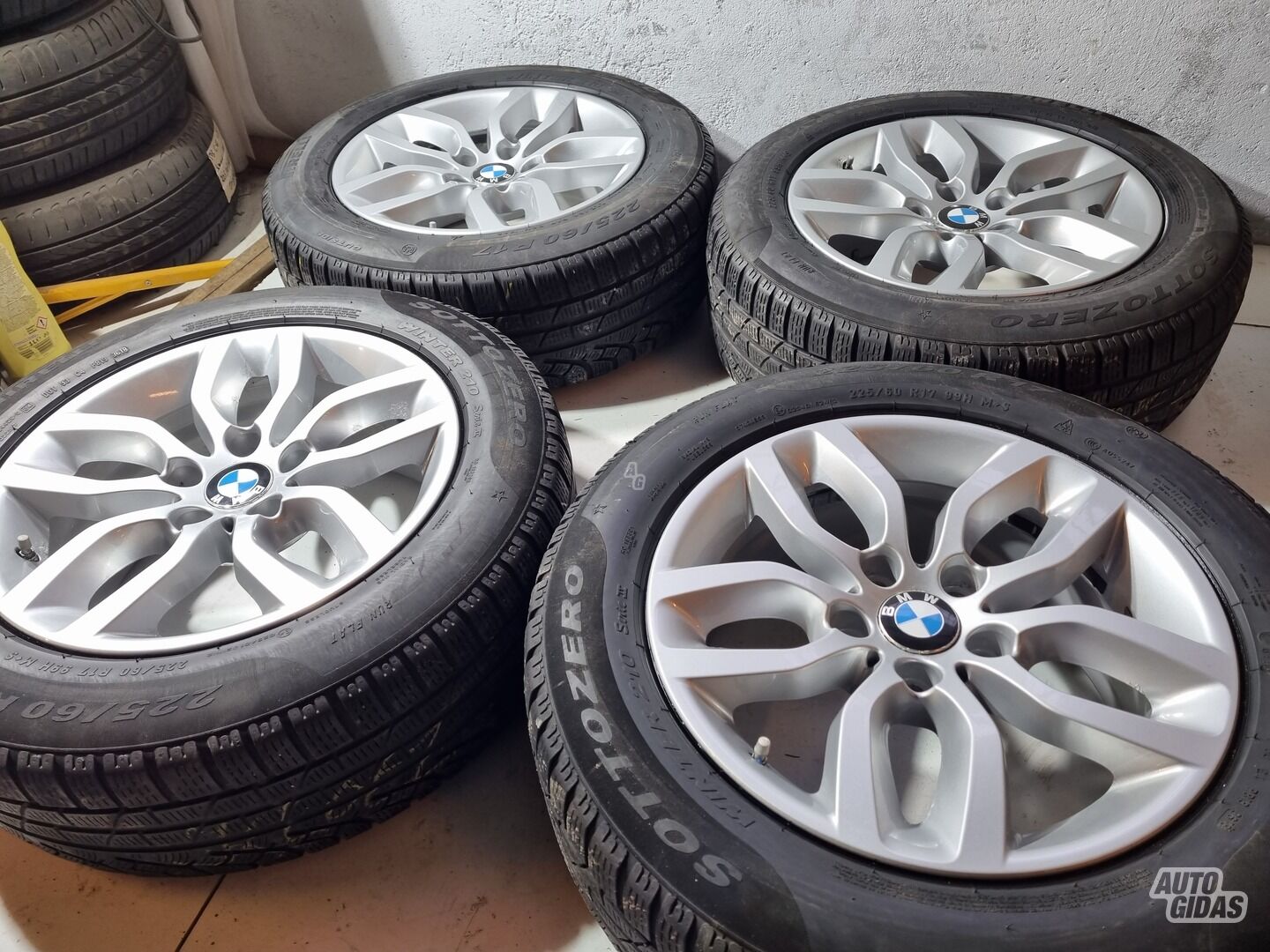 BMW X3, F25 X3 light alloy R17 rims