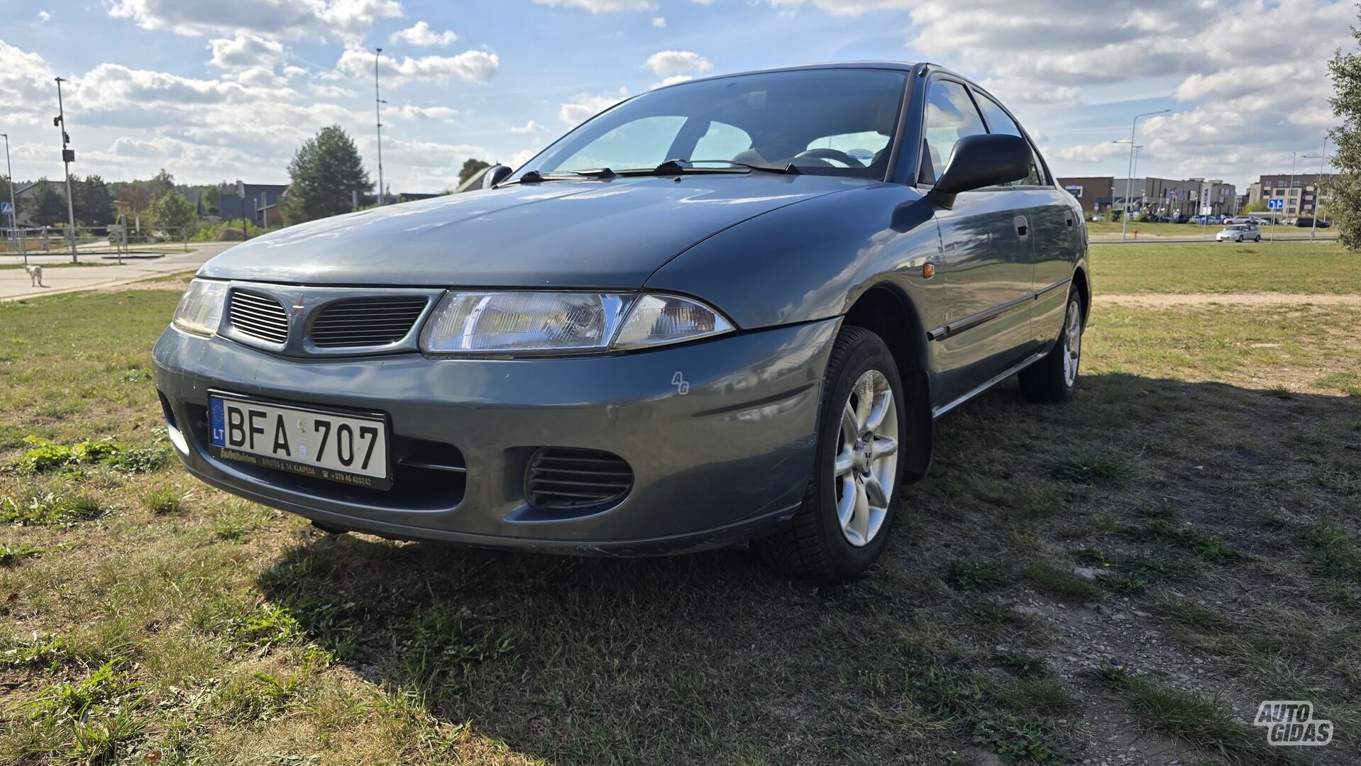 Mitsubishi Carisma Family 1997 m