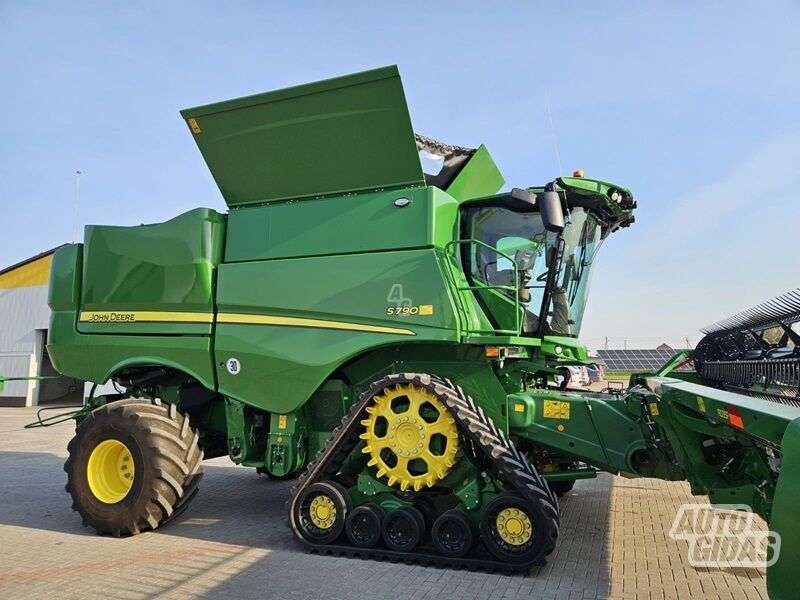 John Deere 2023 y