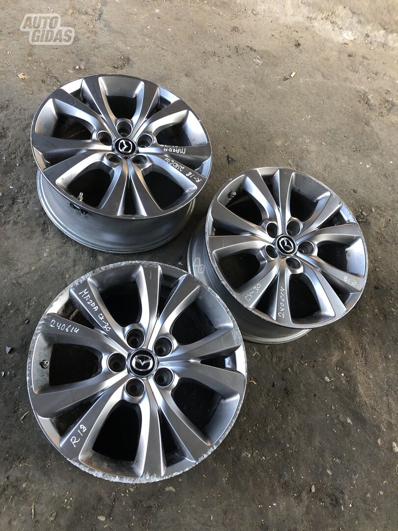 Light alloy R18 rims