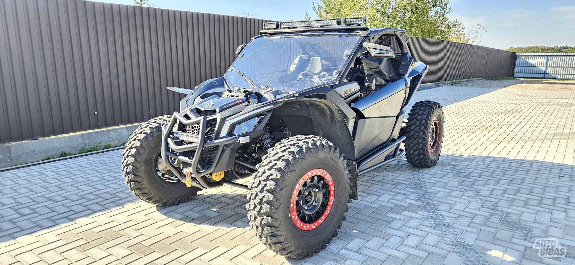 Can-Am Maverick 2019 г Четырех мотоцикл