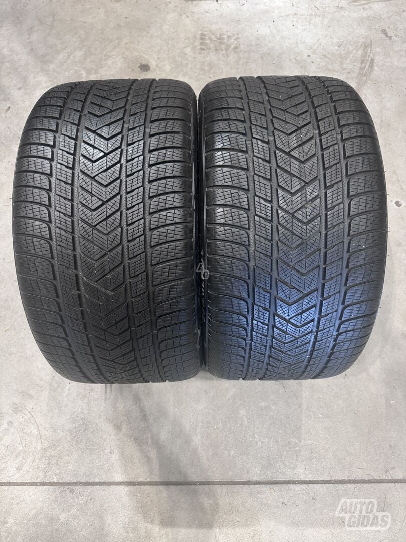 Pirelli Scorpion winter 696 R22 žieminės padangos lengviesiems