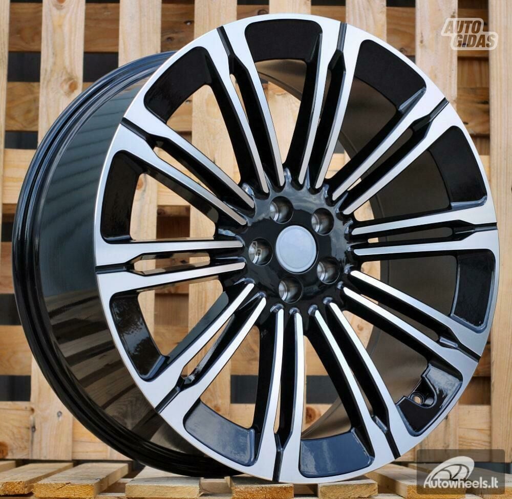 Autowheels Land Rover Split 1075 Style light alloy R22 rims