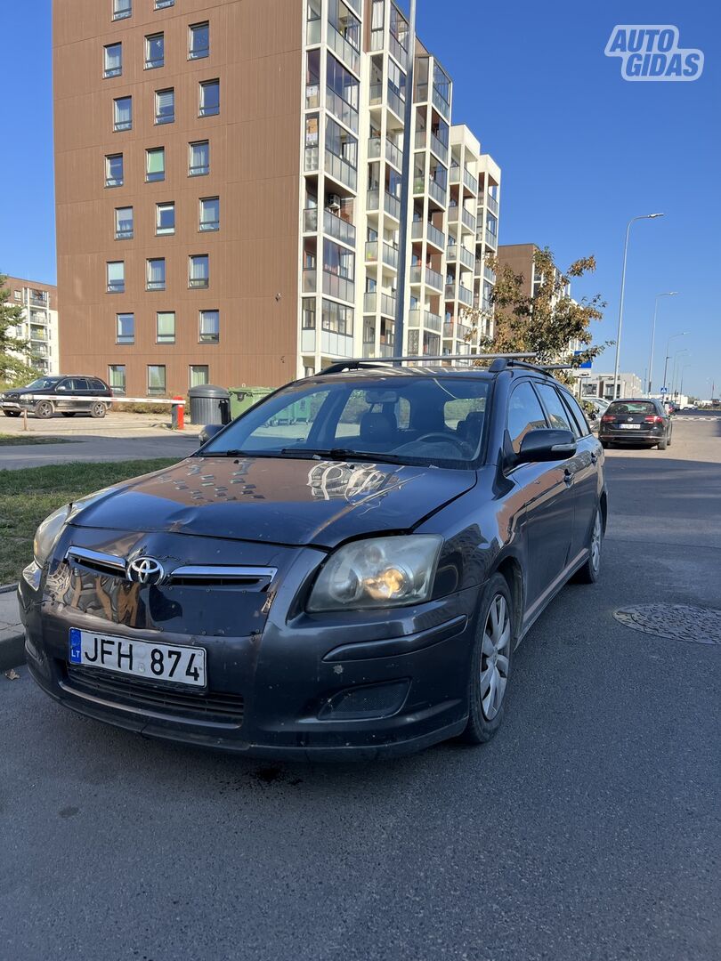 Toyota Avensis II 2008 y