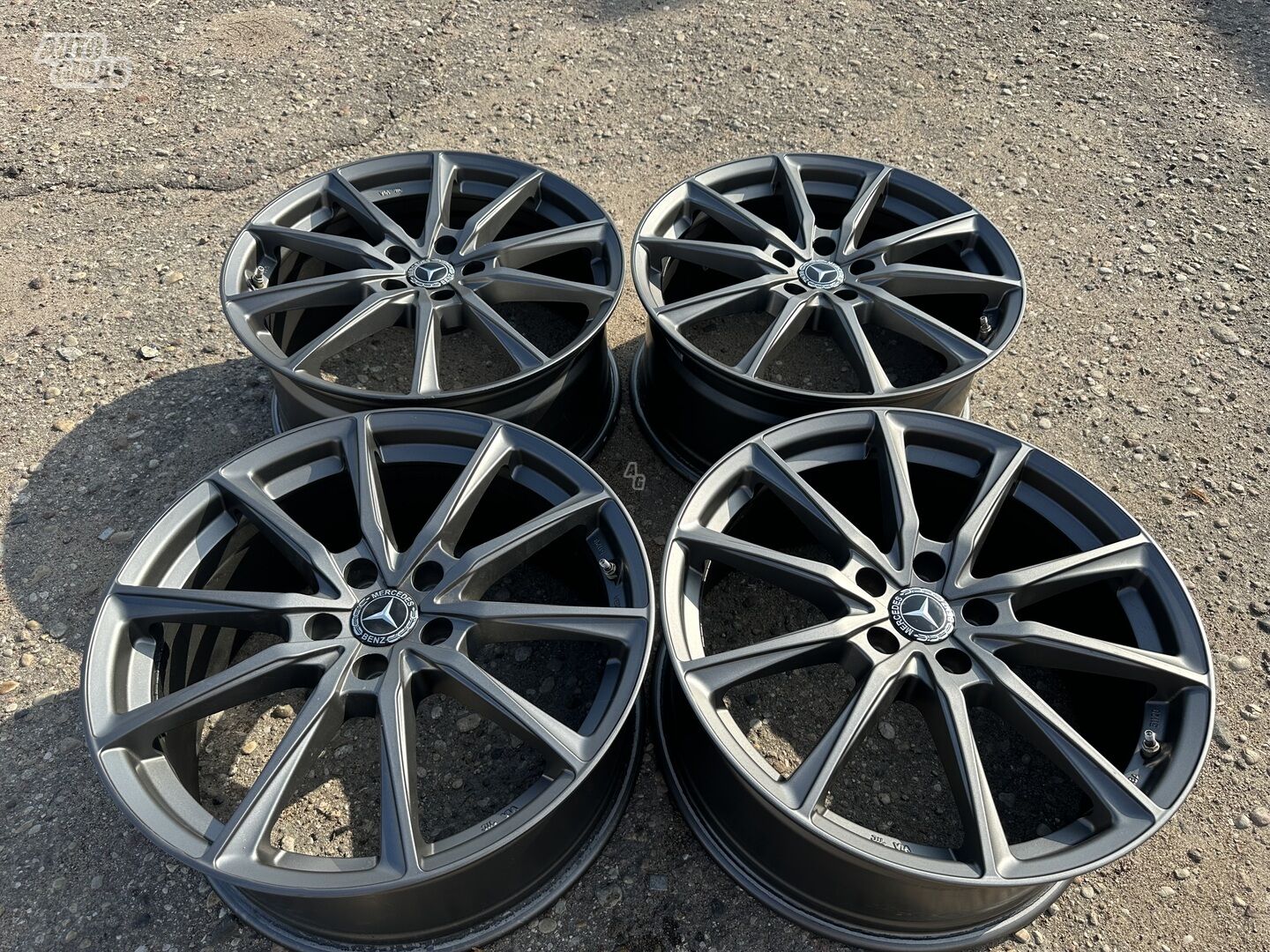 Mercedes-Benz Siunciam, 8,5J ET48 light alloy R19 rims