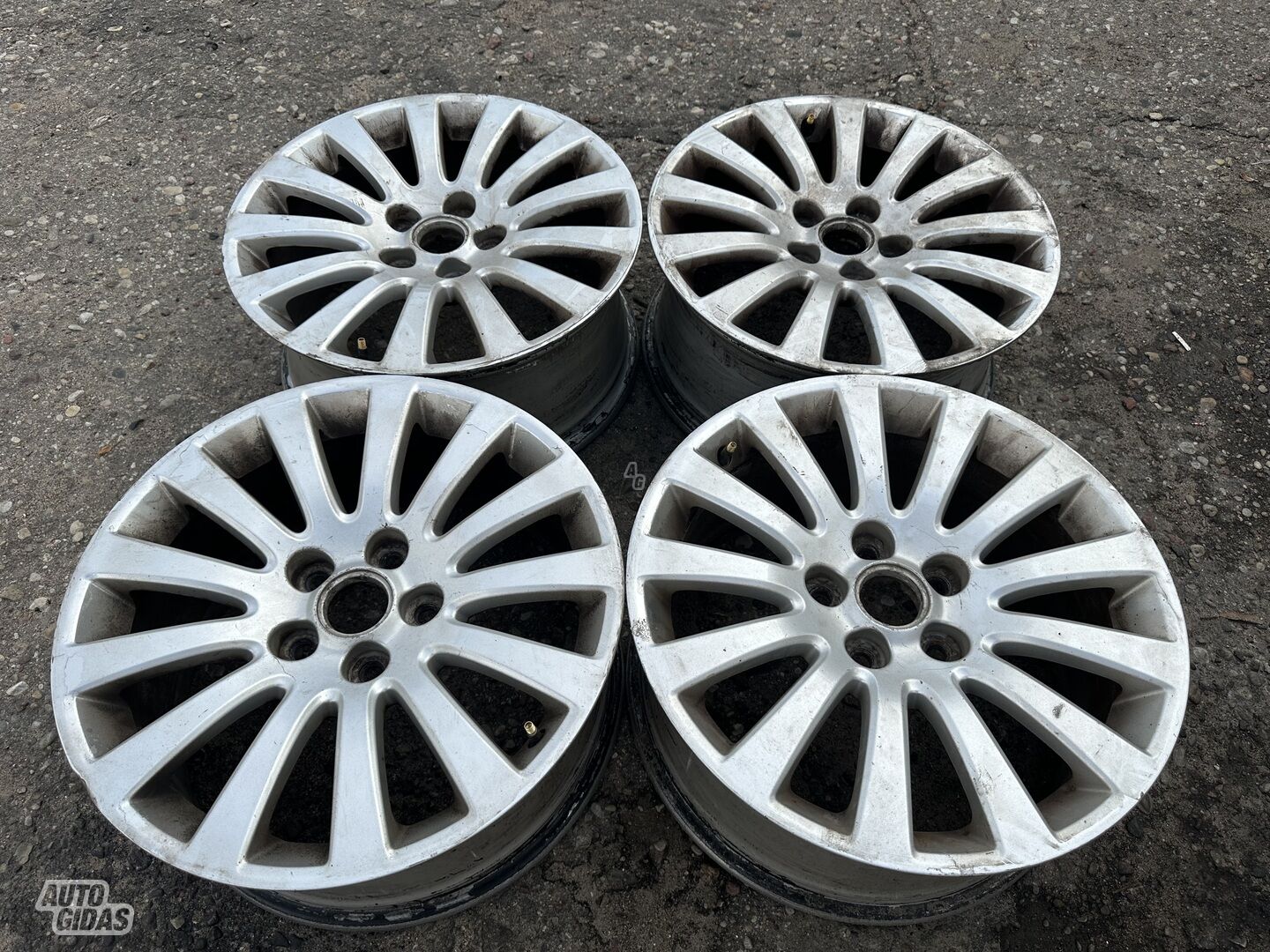 Opel Siunciam, 8J ET42 Insignia light alloy R18 rims