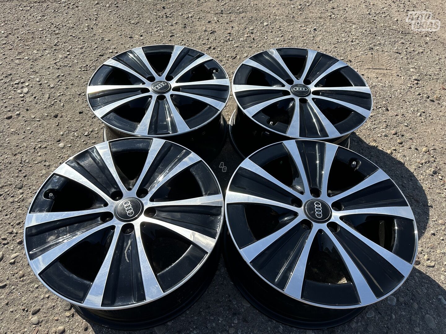 Audi Siunciam, 8J ET43 light alloy R18 rims