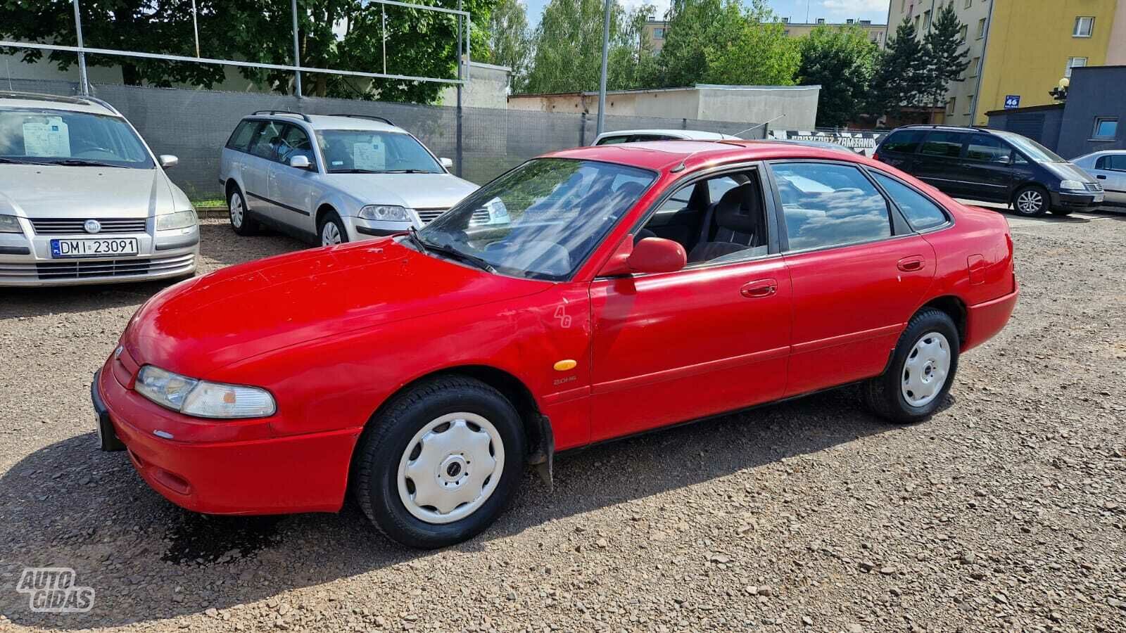 Mazda 626 1997 y Hatchback