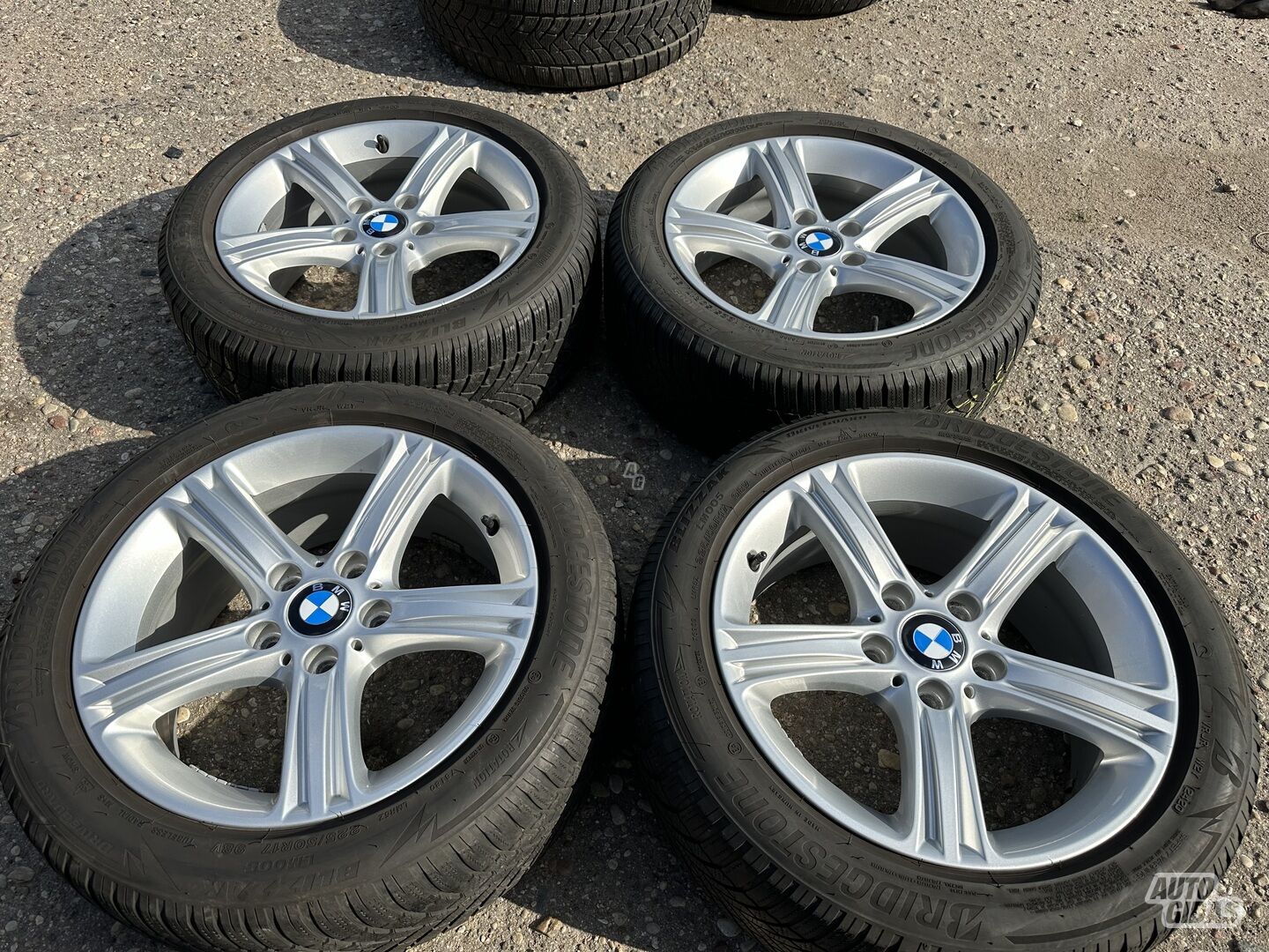 BMW Siunciam, 7,5J ET37 light alloy R17 rims