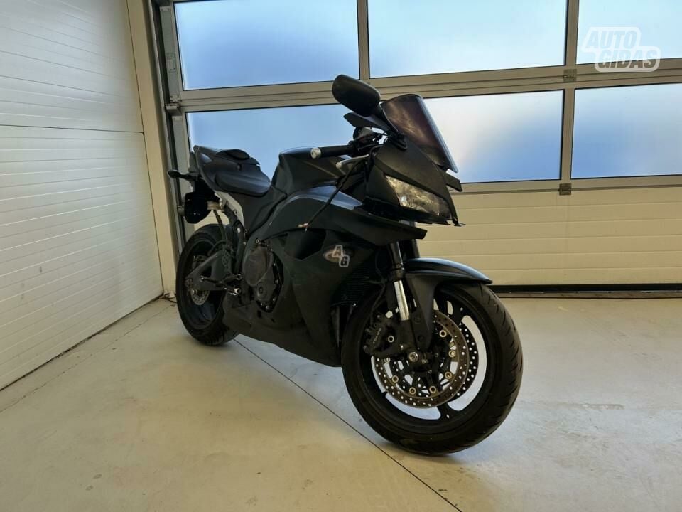 Honda CBR 2007 y Sport / Superbike motorcycle