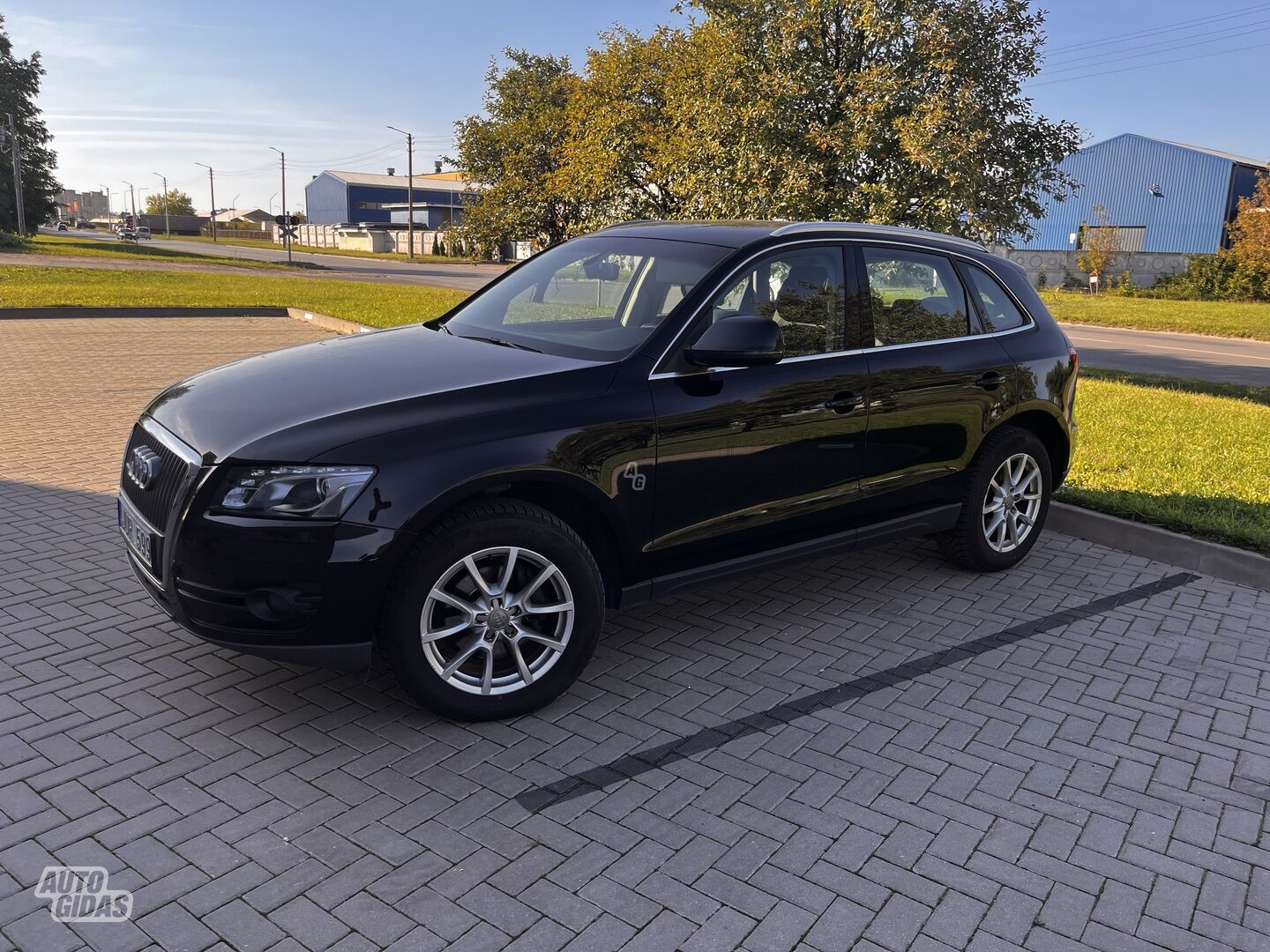 Audi Q5 2011 y Off-road / Crossover