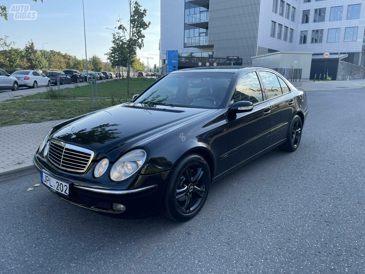 Mercedes-Benz E 220 W211 2004 y