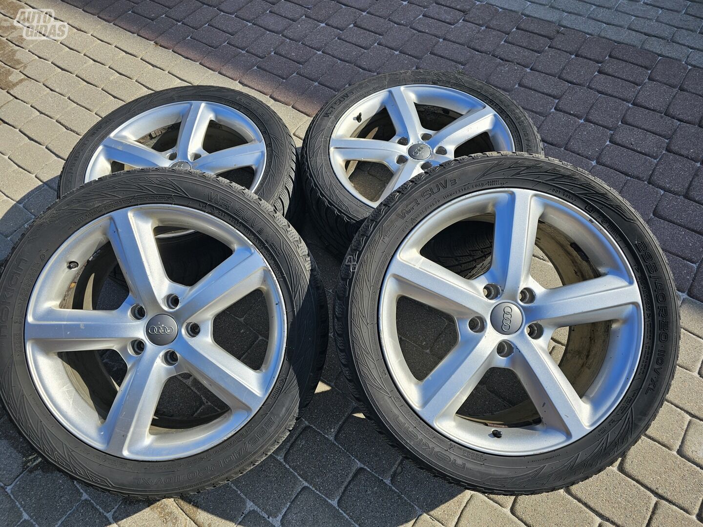 Light alloy R20 rims