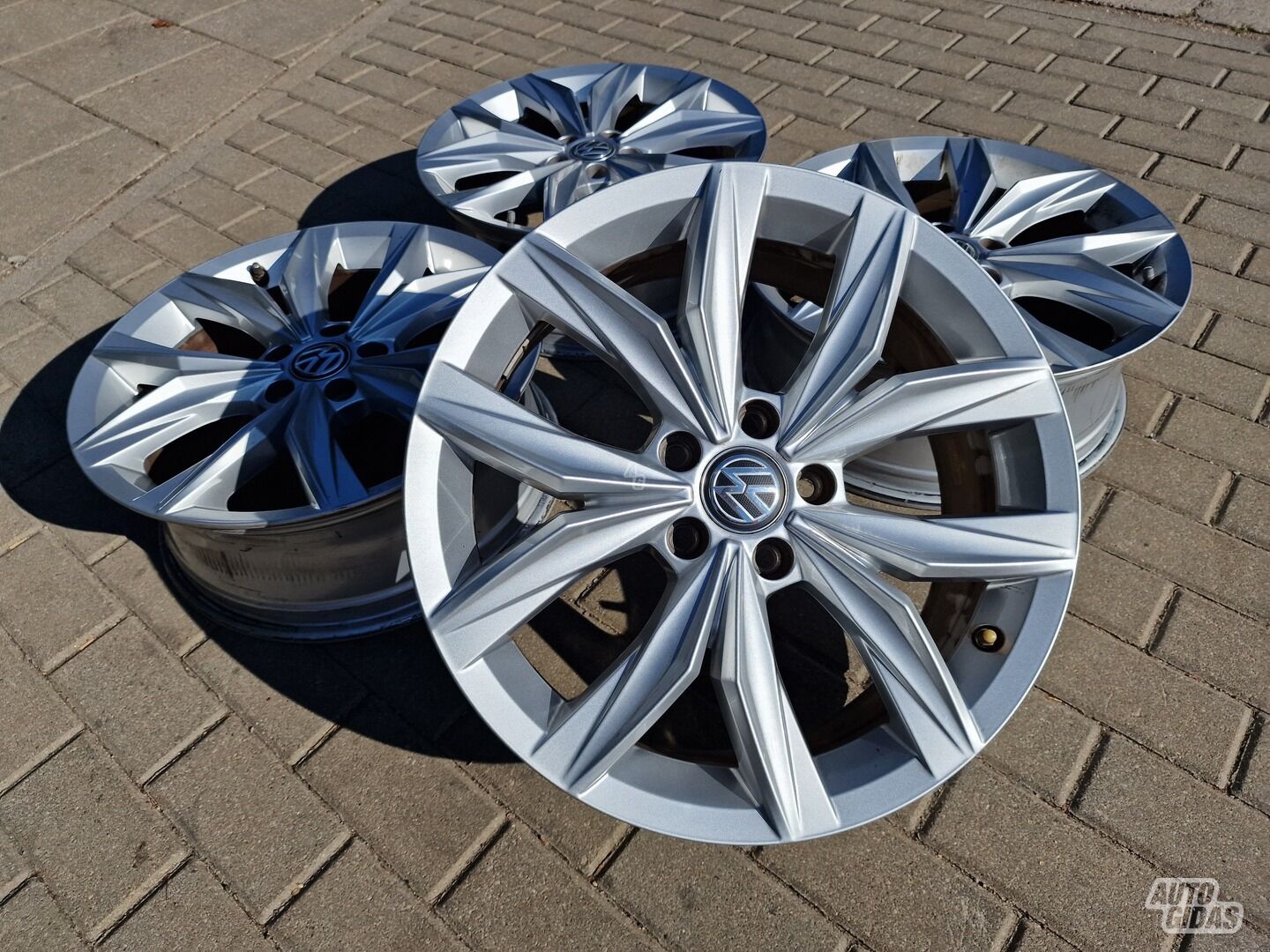 Volkswagen Tiguan, T-Roc, Taos Tiguan light alloy R18 rims