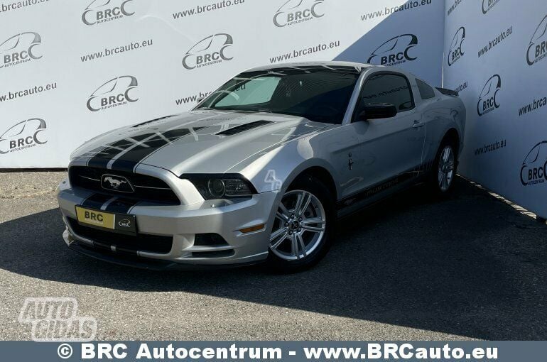 Ford Mustang 3.7 V6 Automatas 2013 y