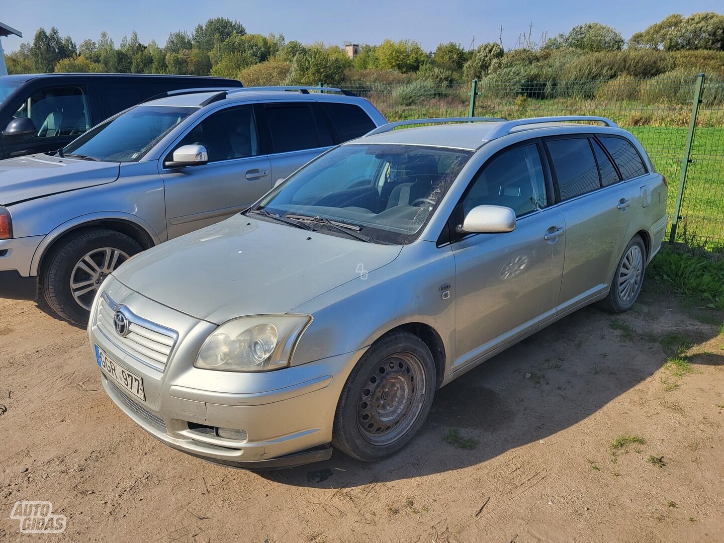 Toyota Avensis II 2003 y parts