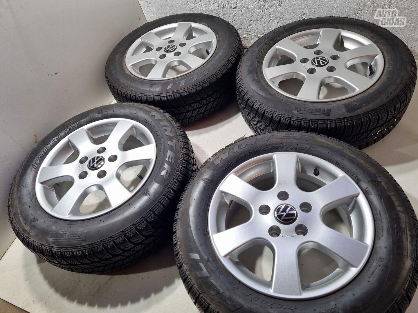 Volkswagen R15 Golf light alloy R15 rims