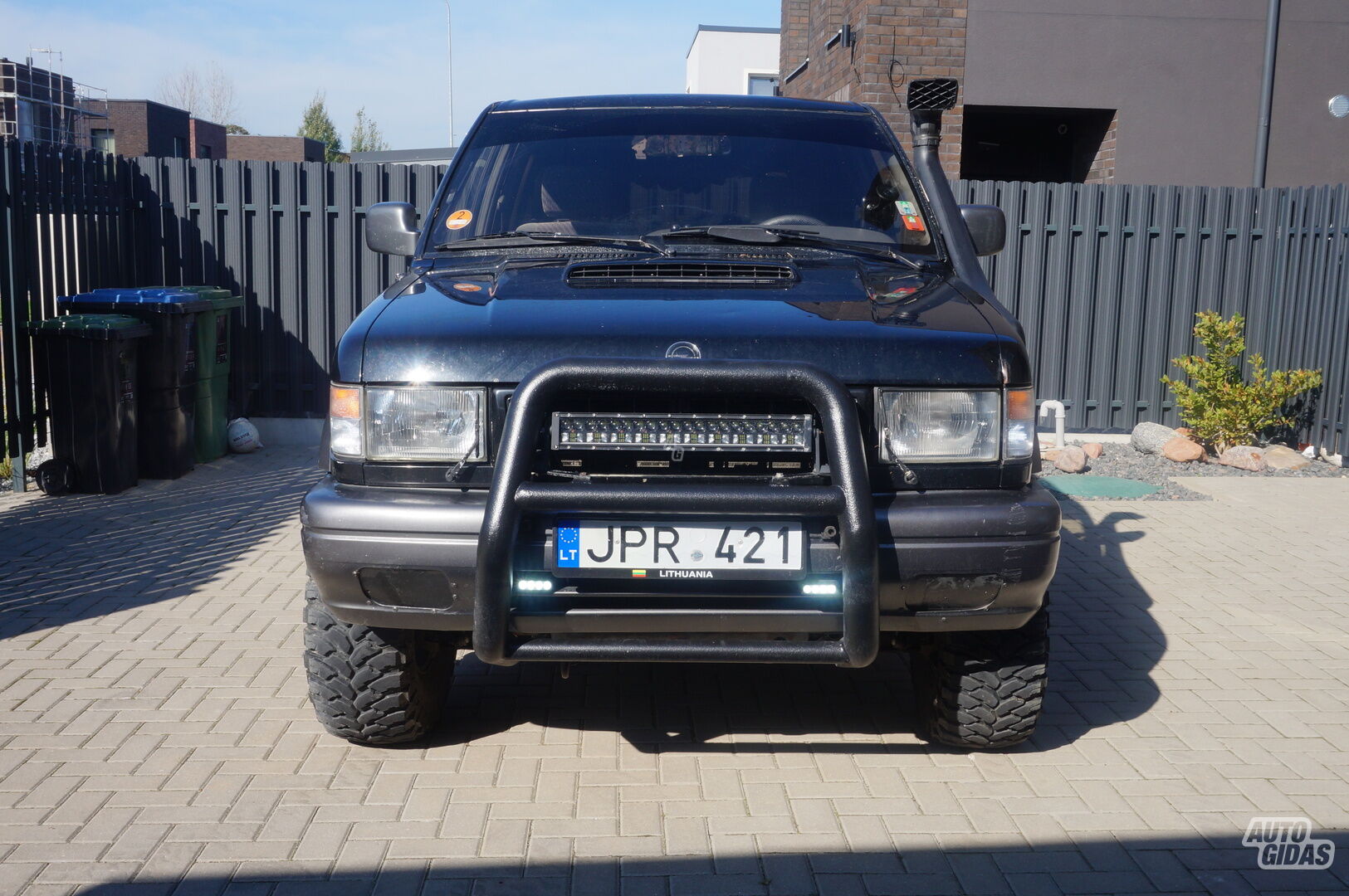 Opel Monterey 1997 y Off-road / Crossover