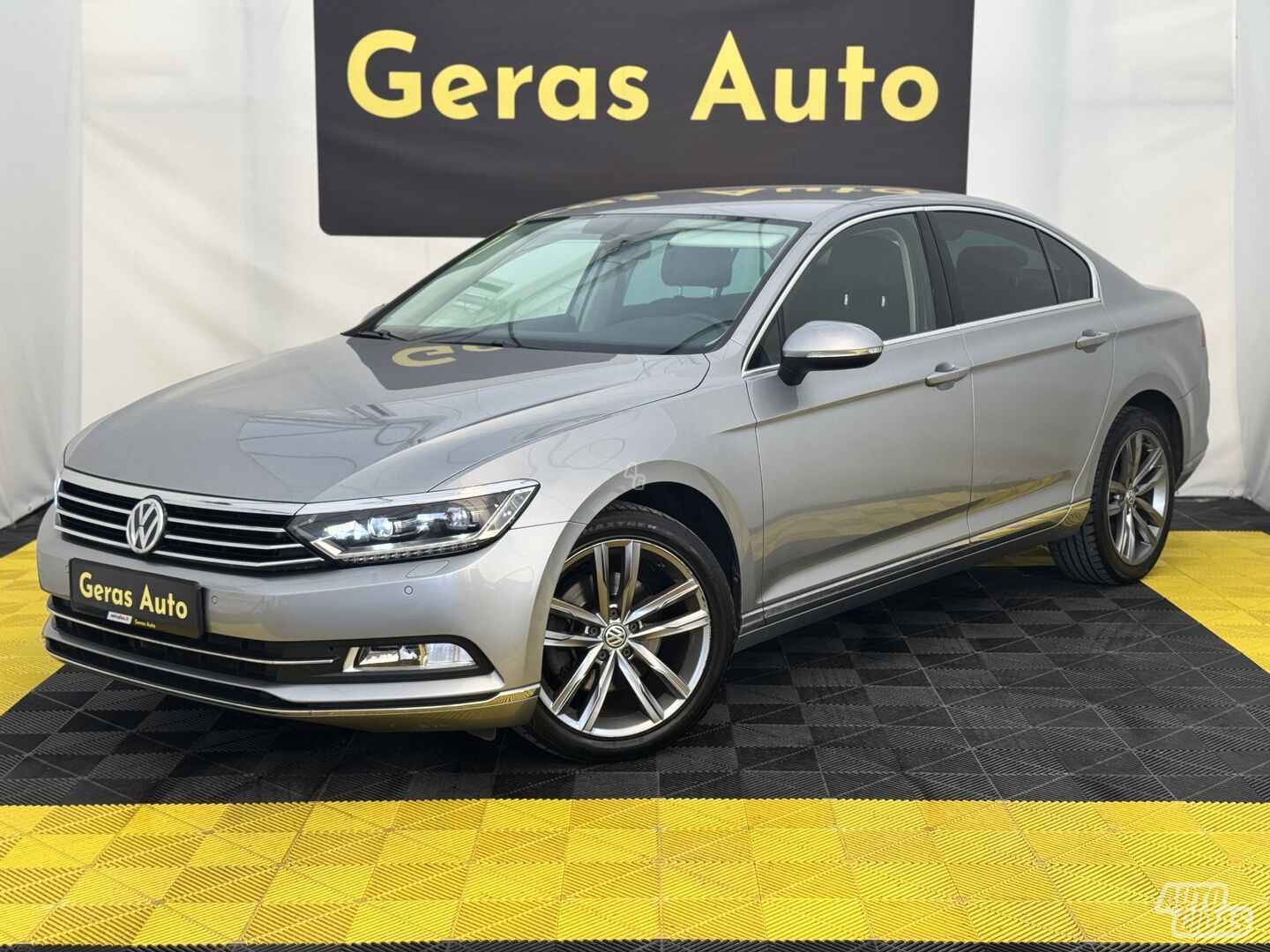 Volkswagen Passat 2018 y Sedan