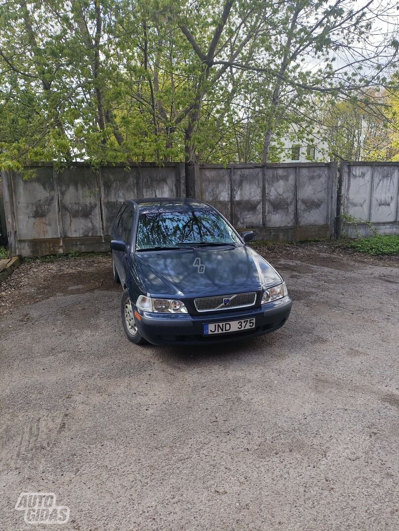 Volvo V40 2001 г Универсал