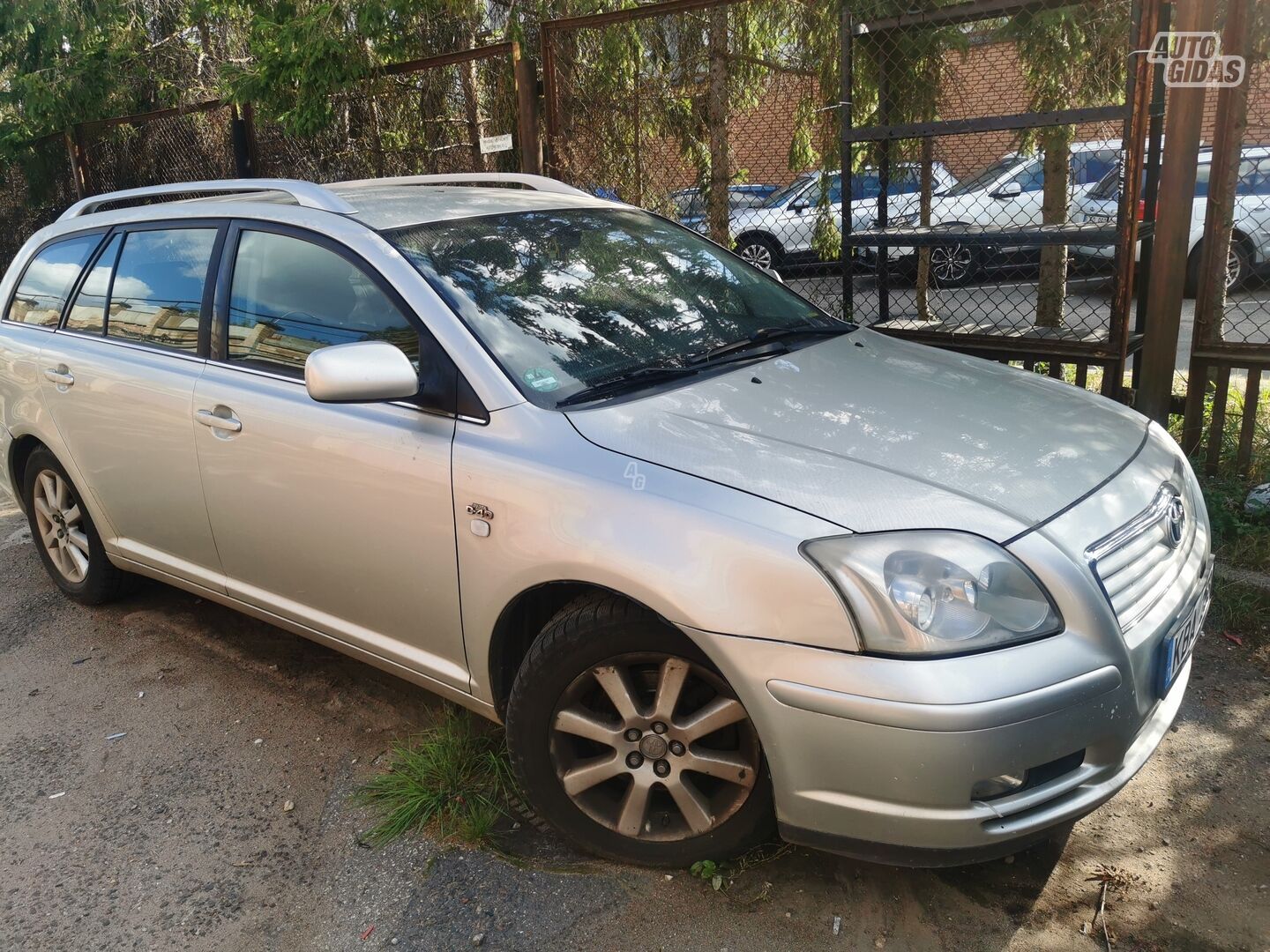 Toyota Avensis 2003 y Wagon