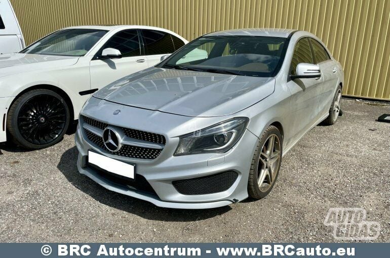 Mercedes-Benz CLA 250 4MATIC Automatas VAR 2014 y