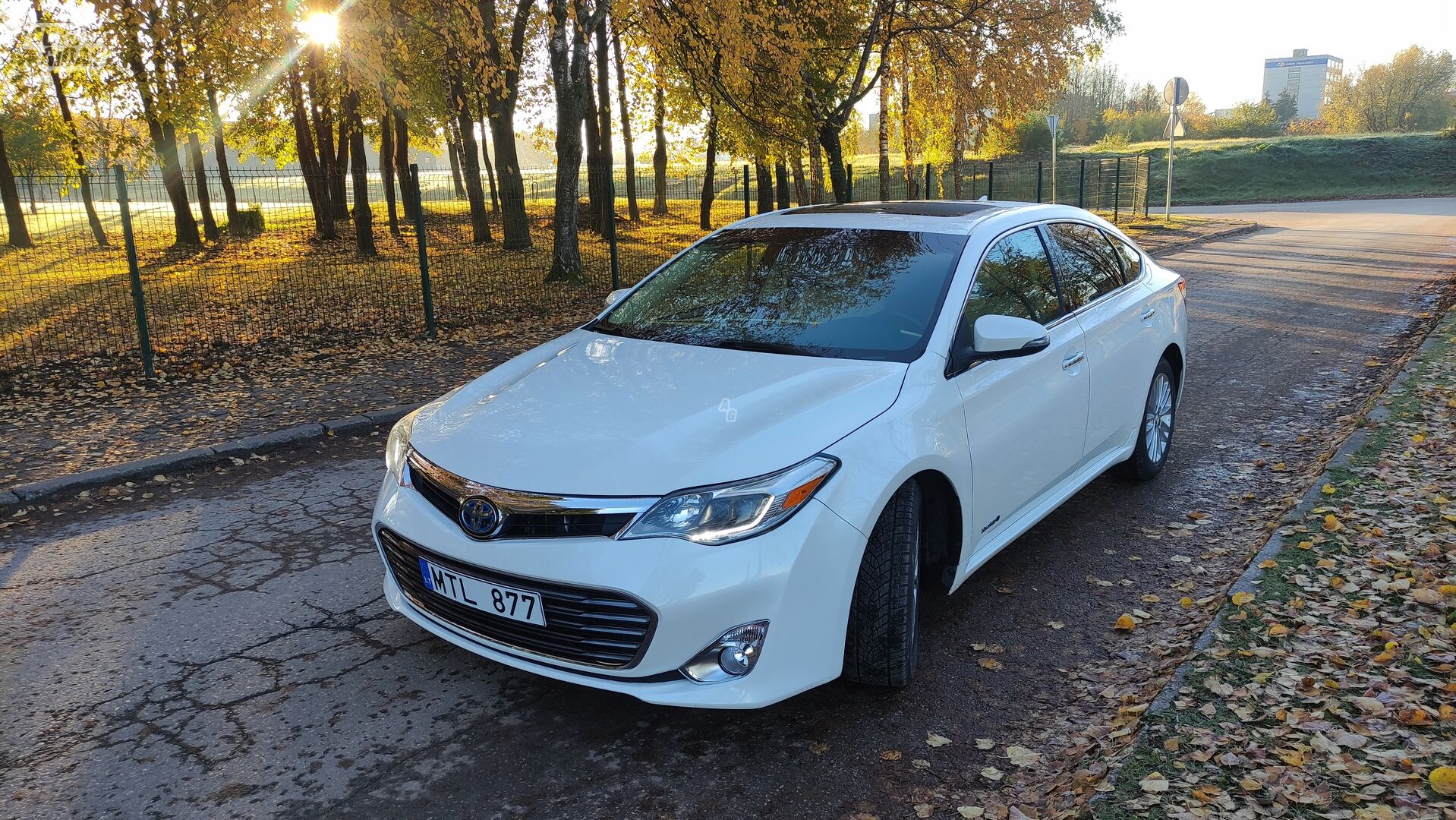 Toyota Avalon IV 2015 m