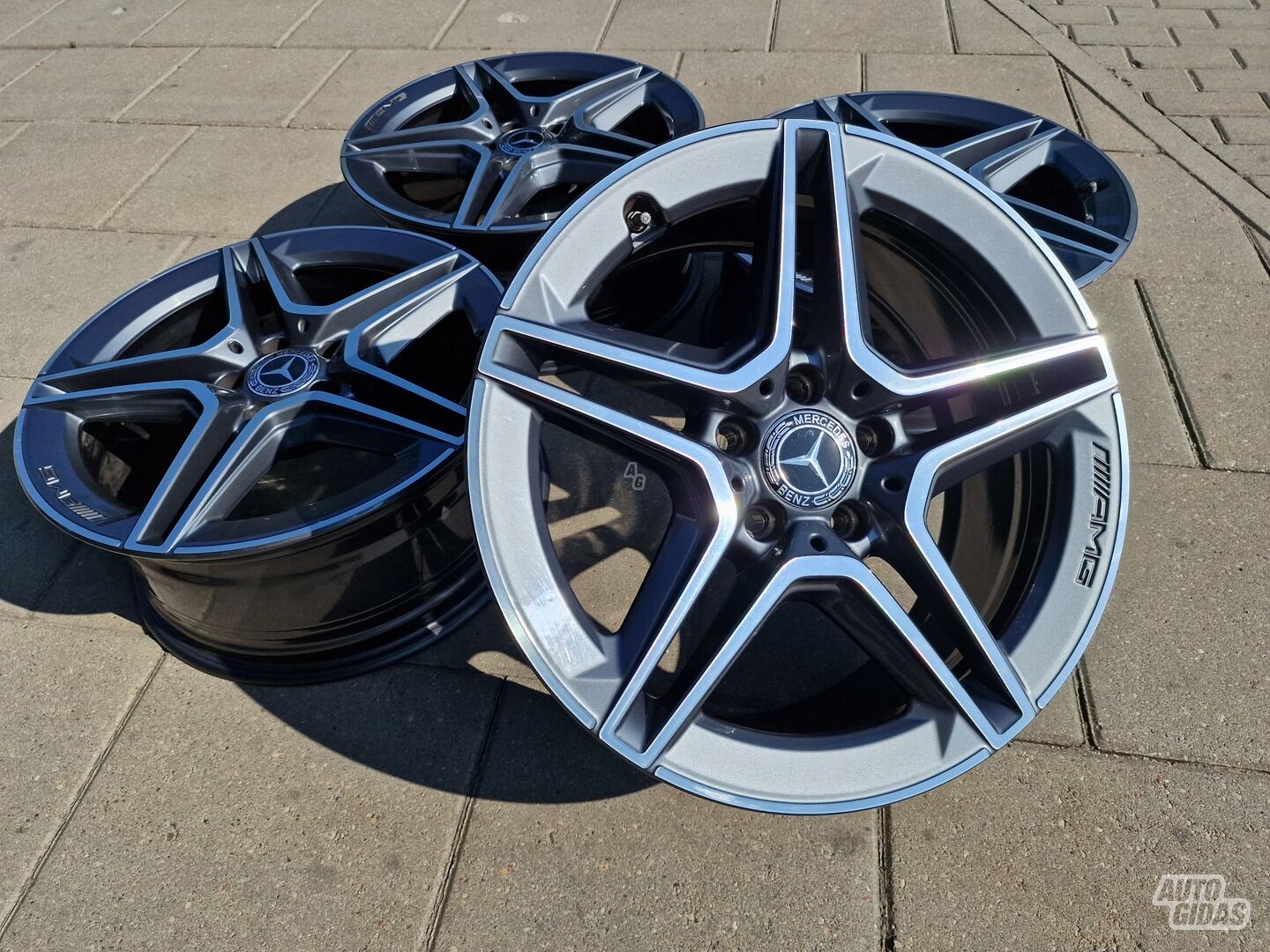 Mercedes-Benz E-Class AMG W213 E 200 light alloy R18 rims