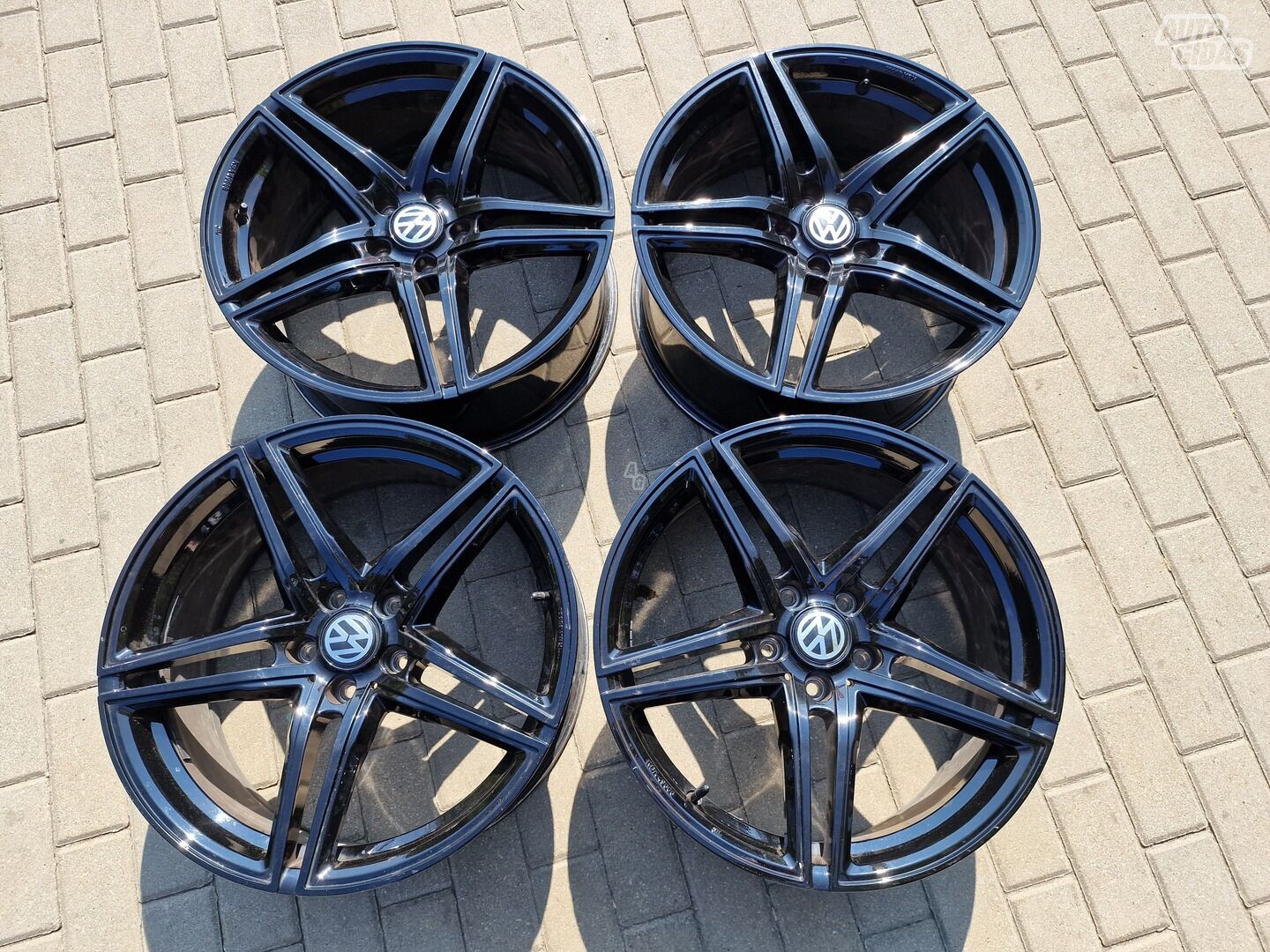 Volkswagen Multivan,Caravelle, Caravelle light alloy R20 rims