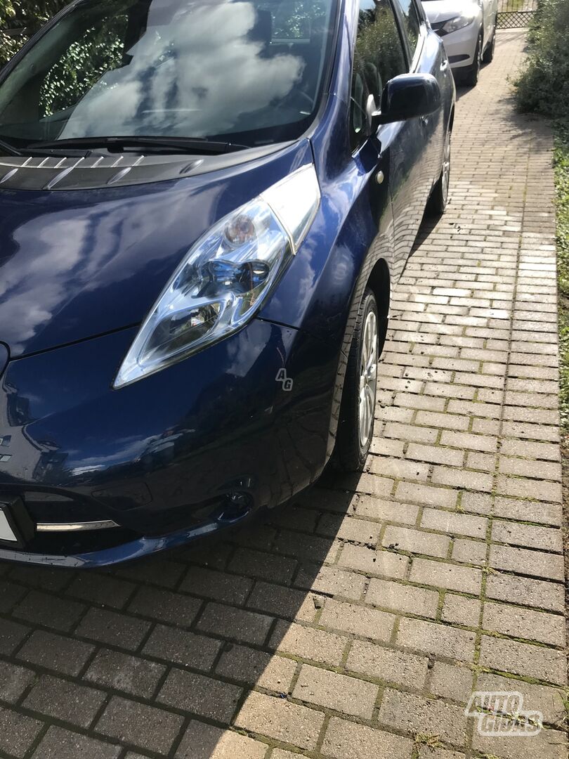 Nissan Leaf 2017 y Hatchback