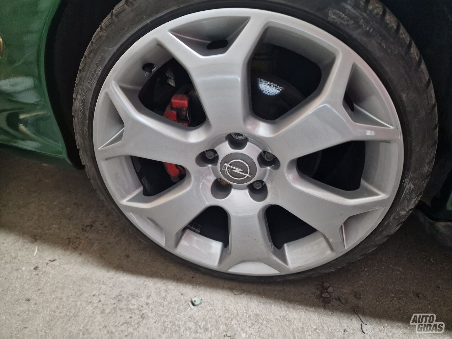 Light alloy R18 rims