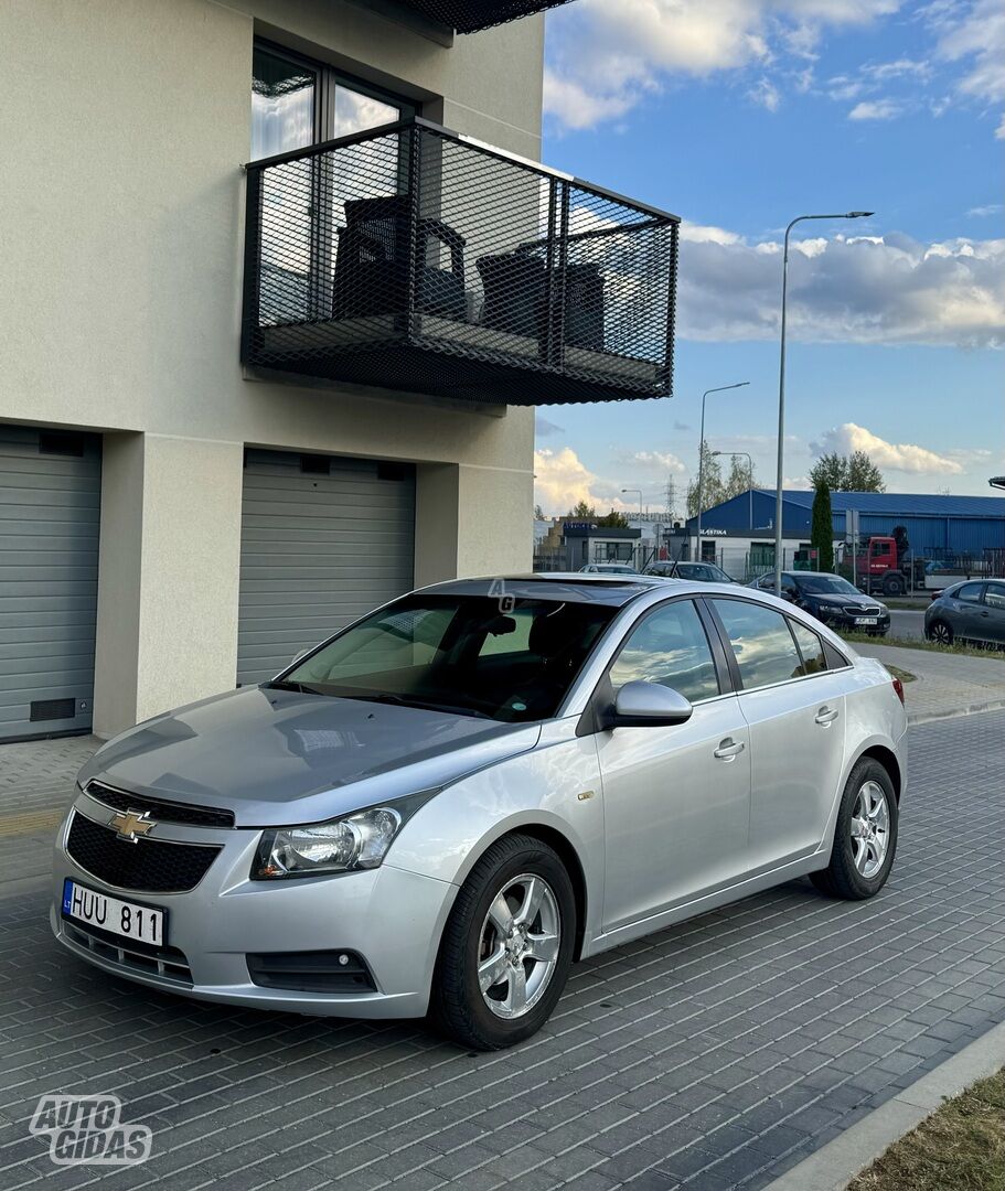 Chevrolet Cruze 2013 y Sedan