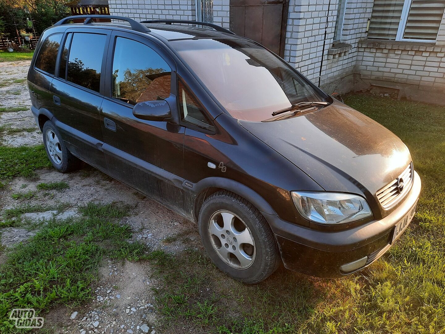 Opel Zafira A 2000 г