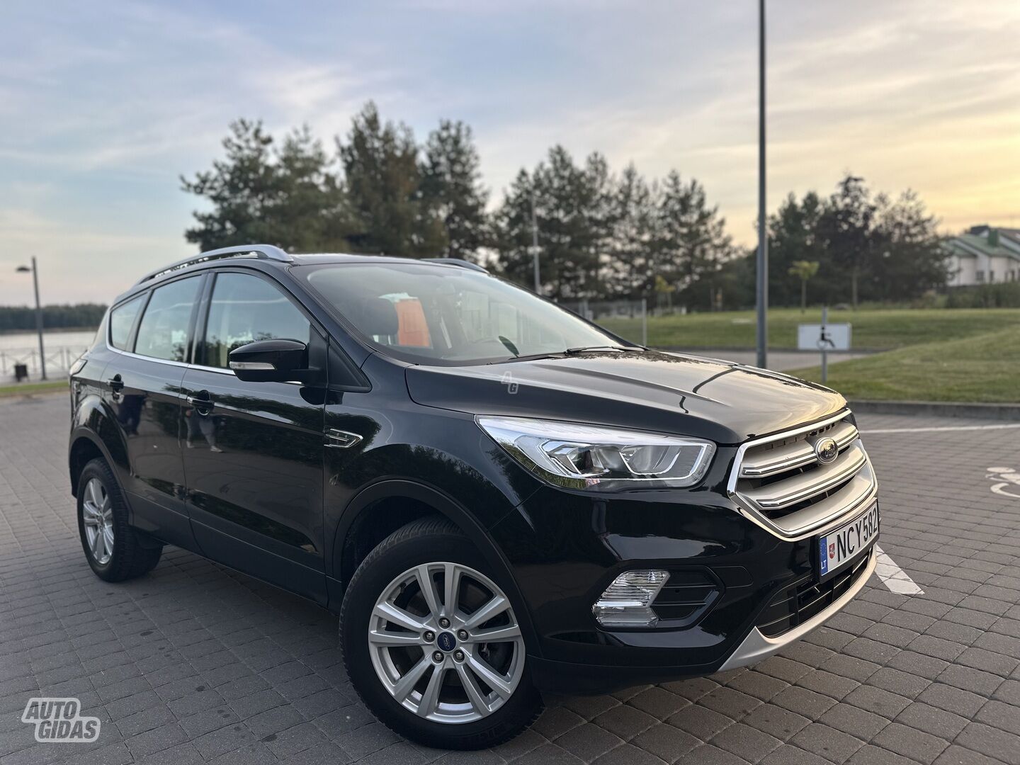 Ford Kuga 2018 y Off-road / Crossover