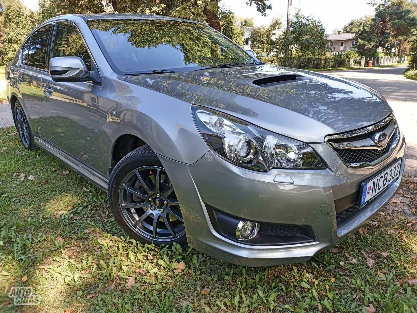 Subaru Legacy V 2010 г