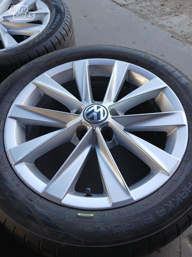 Volkswagen Tiguan light alloy R17 rims