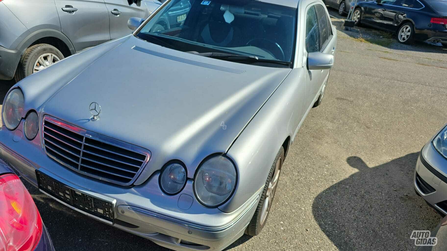 Mercedes-Benz E 430 2001 y Sedan