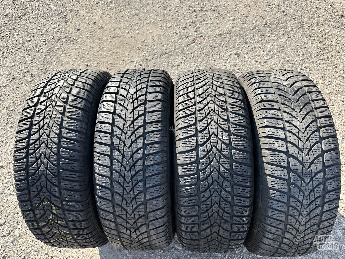 Dunlop Siunciam, 5-6mm R16 winter tyres passanger car