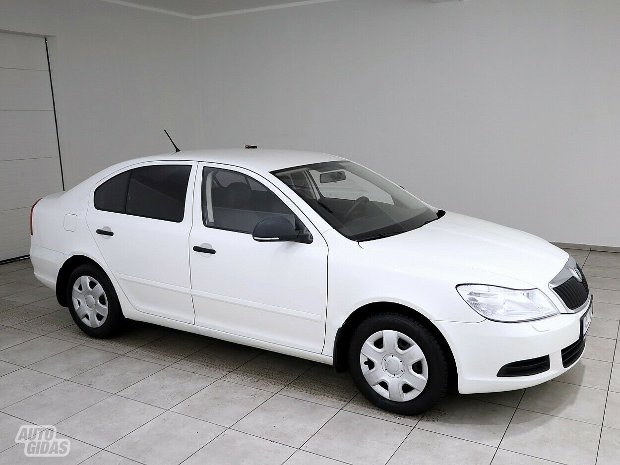 Skoda Octavia 2012 y Hatchback