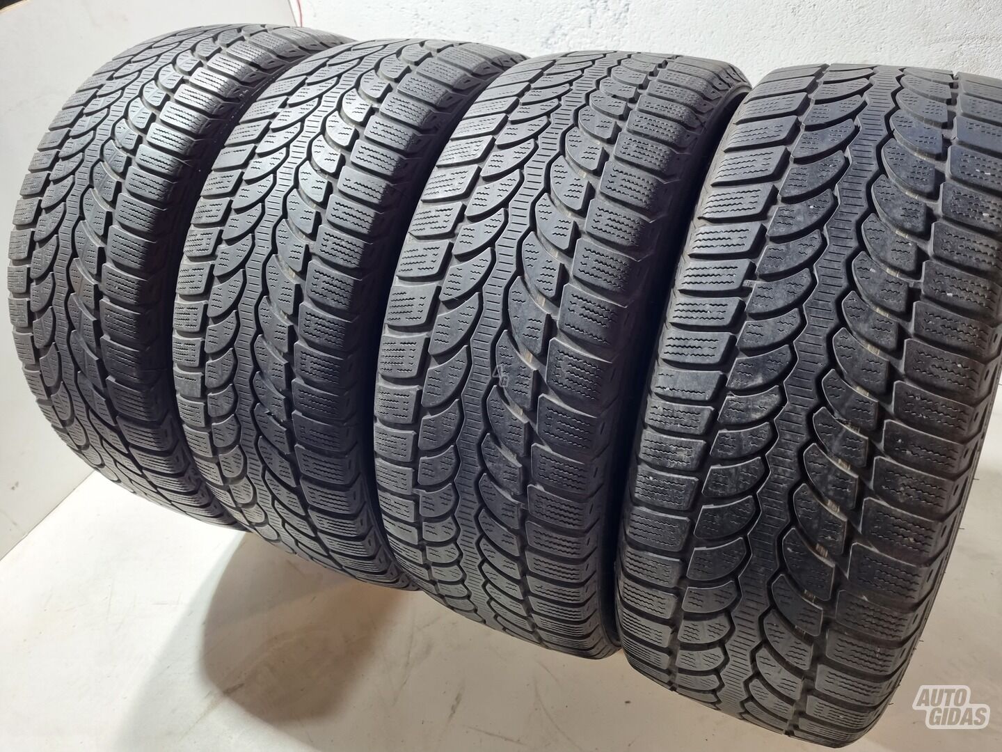 Bridgestone 5-6mm R17 žieminės padangos lengviesiems