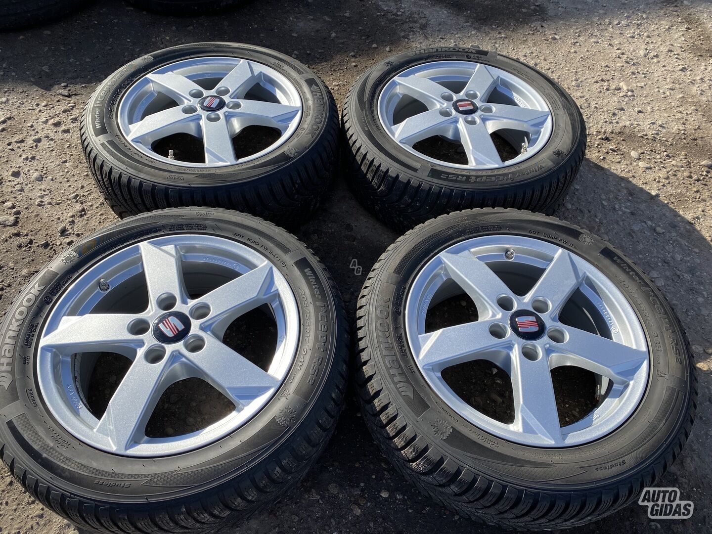 Seat Siunciam, 6,5J ET42 light alloy R16 rims