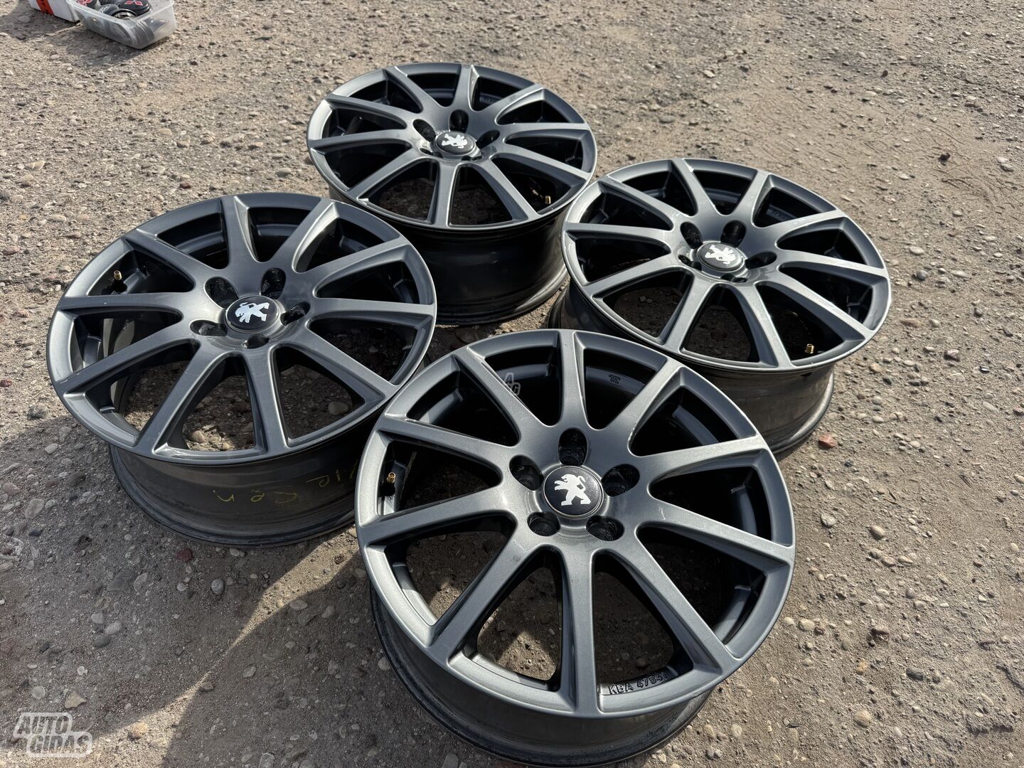 Peugeot SIunciam, 7J ET47 light alloy R17 rims