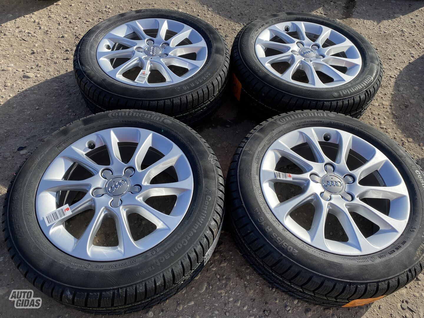 Audi Siunciam, 6,5J ET46 light alloy R16 rims