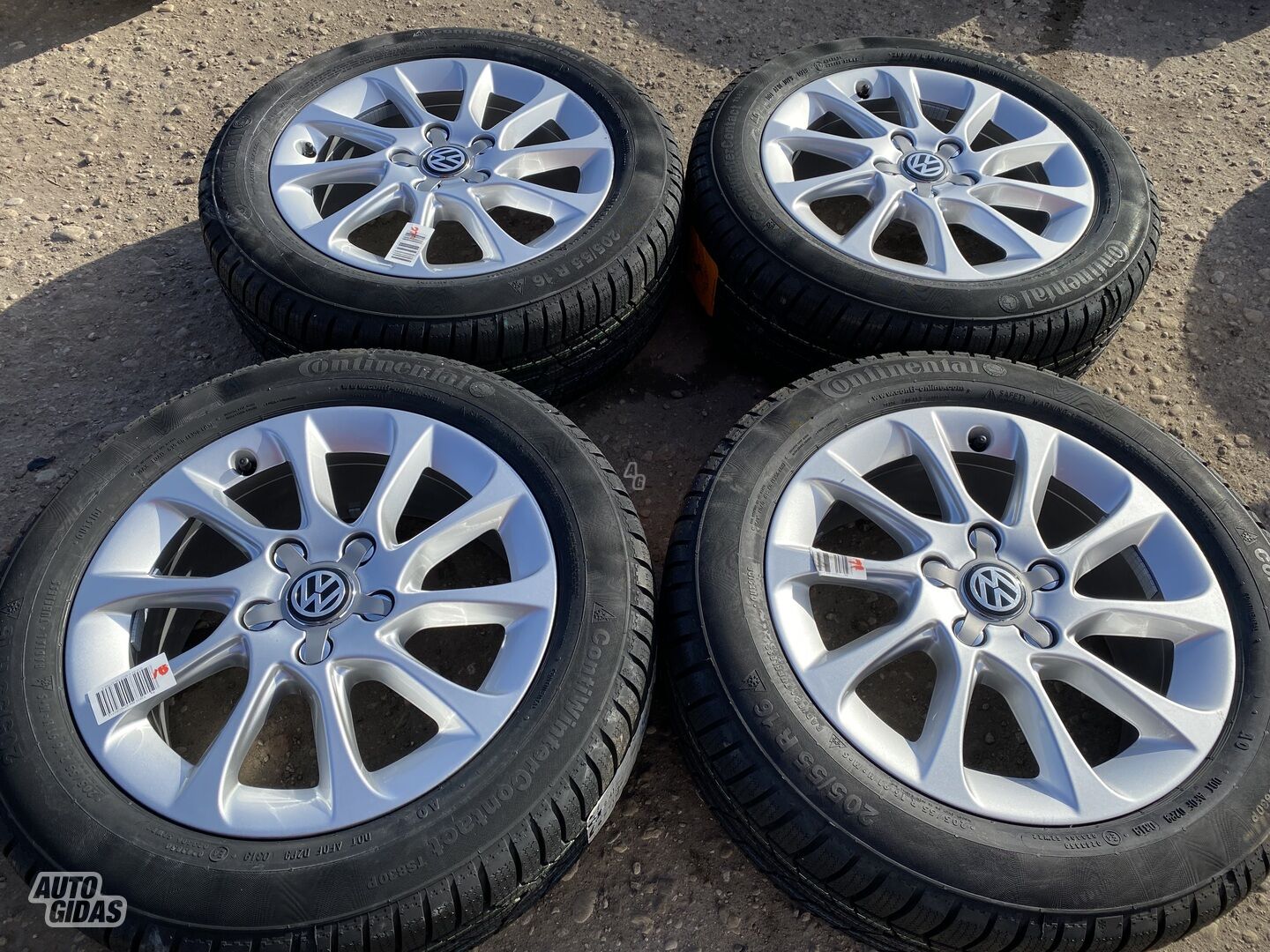 Volkswagen Siunciam, 6,5J ET46 light alloy R16 rims