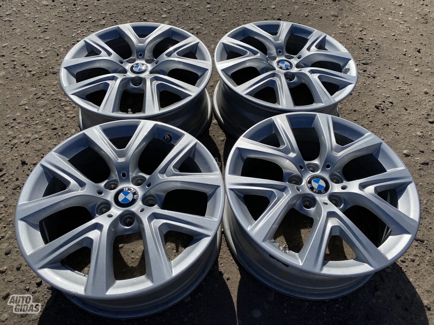 BMW Siunciam, 6,5J ET39 light alloy R17 rims