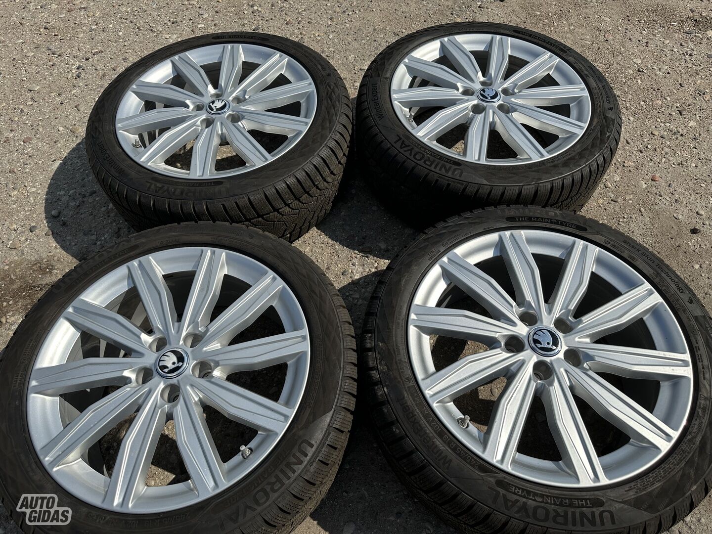 Skoda Siunciam, 8J ET39 light alloy R19 rims