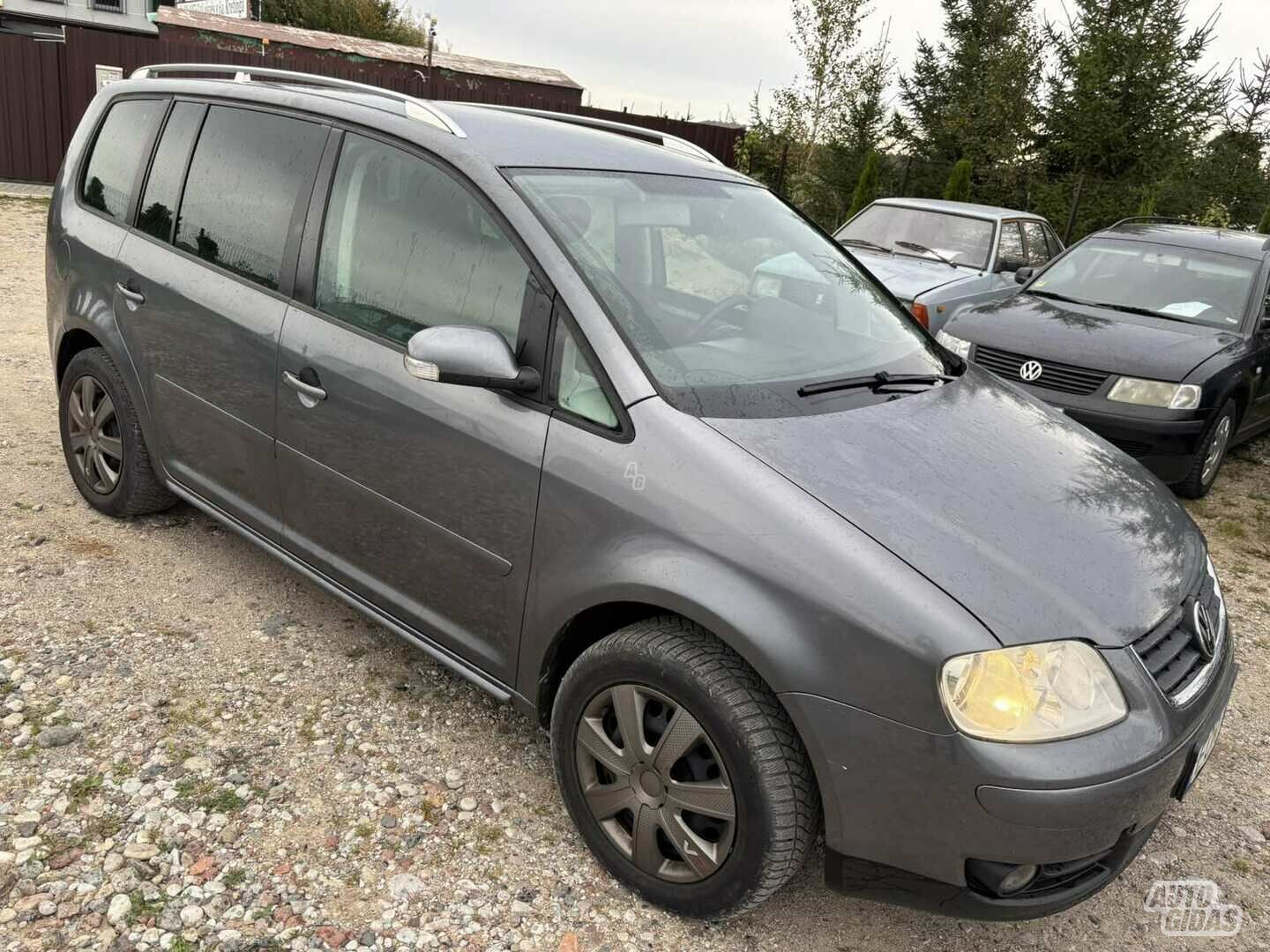 Volkswagen Touran 2004 г Хэтчбек