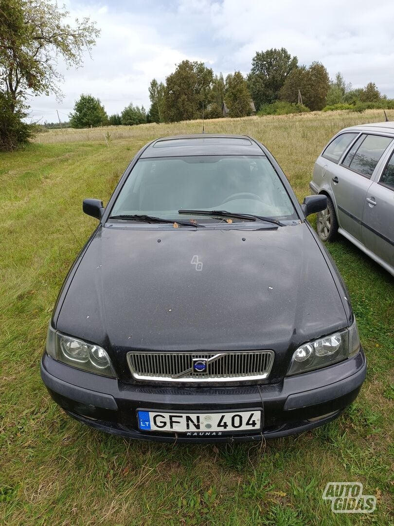 Volvo V40 2002 y Wagon