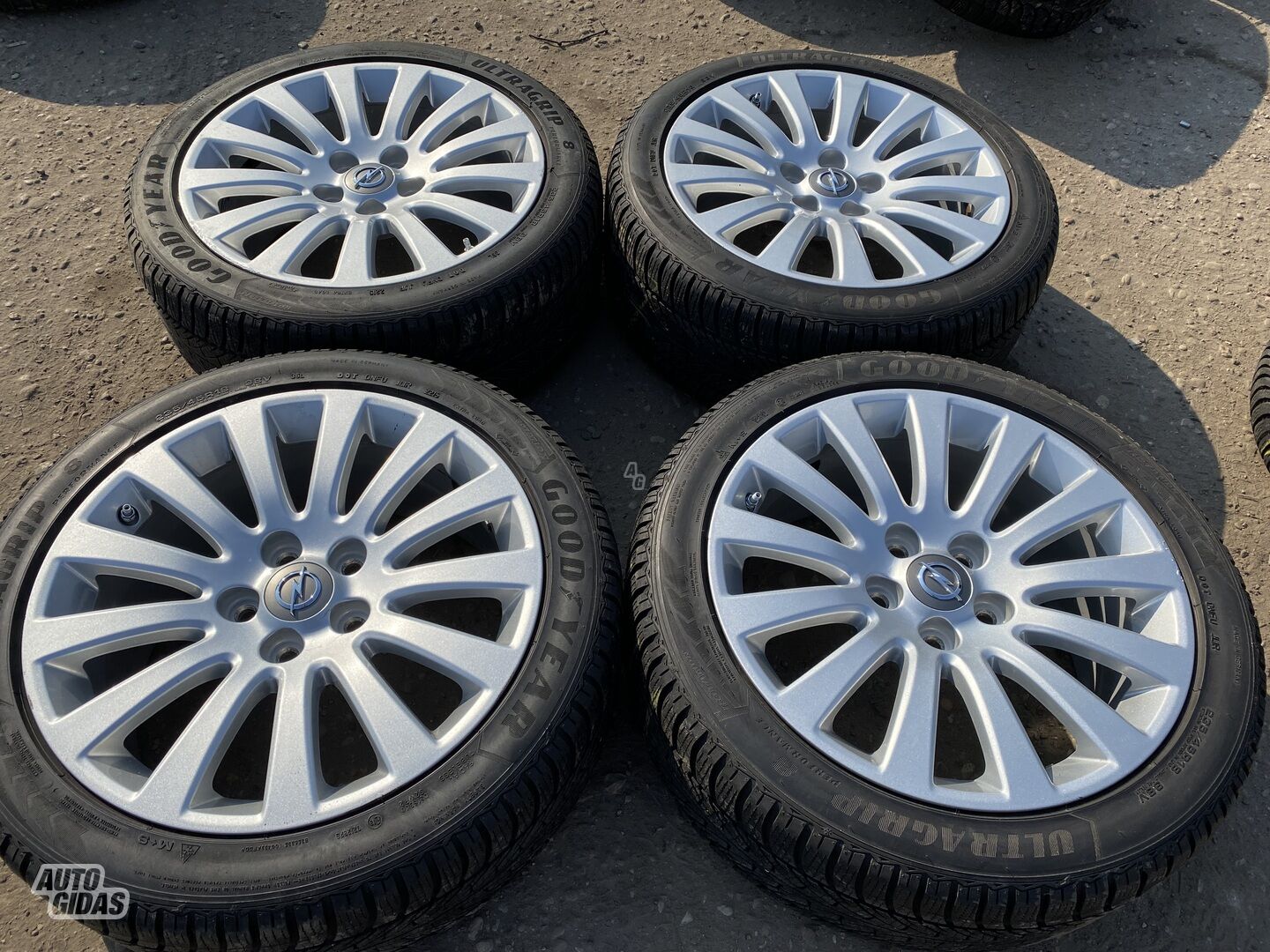 Opel Siunciam, 8J ET42 light alloy R18 rims